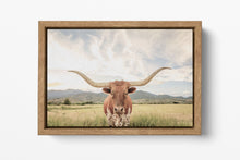 Laden Sie das Bild in den Galerie-Viewer, Texas longhorn cow wall art soft tones print