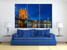 Charger l&#39;image dans la galerie, Cincinnati skyline at twilight canvas eco leather print, Made in Italy!
