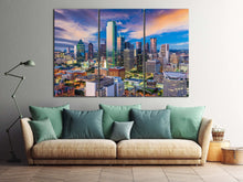 Laden Sie das Bild in den Galerie-Viewer, Dallas, Texas, Skyline at Dawn Wall Art Canvas Leather Print, Made in Italy!