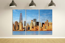 Laden Sie das Bild in den Galerie-Viewer, Manhattan skyscrapers and One World Trade Center Canvas Eco Leather Print, Made in Italy!