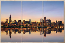 Laden Sie das Bild in den Galerie-Viewer, Chicago Skyline at Dusk Canvas Eco Leather Print, Made in Italy!