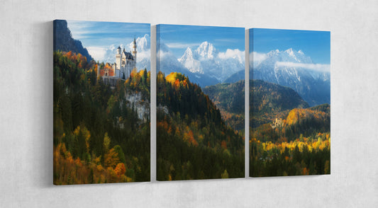 Neuschwanstein Castle and Hohenschwangau Castle, Bavaria, Deutschland Framed Canvas Leather Print
