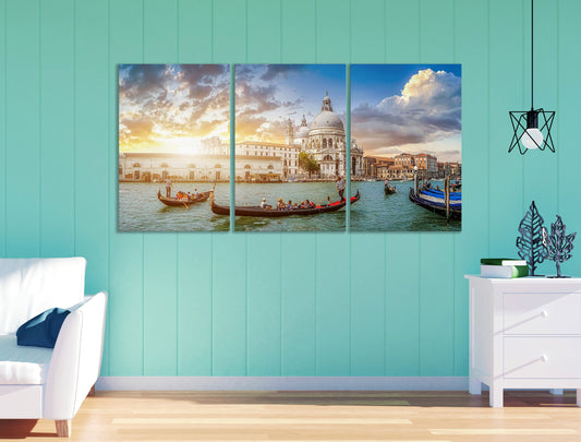 Venezia Canal Grande Santa Maria Della Salute Framed Canvas Leather Print