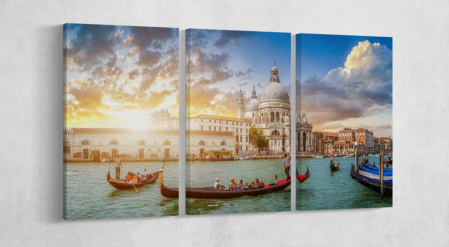 Venezia Canal Grande Santa Maria Della Salute Framed Canvas Leather Print
