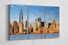 Laden Sie das Bild in den Galerie-Viewer, Manhattan skyscrapers and One World Trade Center Canvas Eco Leather Print, Made in Italy!