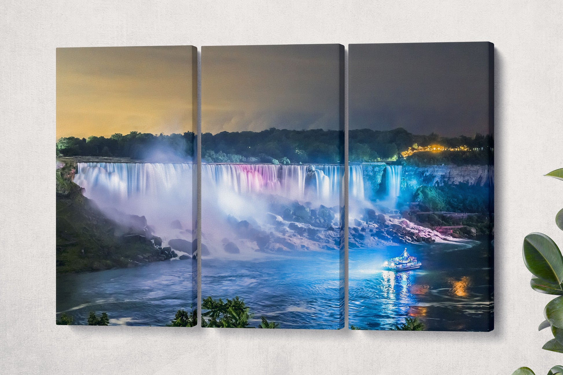 Niagara Falls by night, Ontario, Canada Leather Print