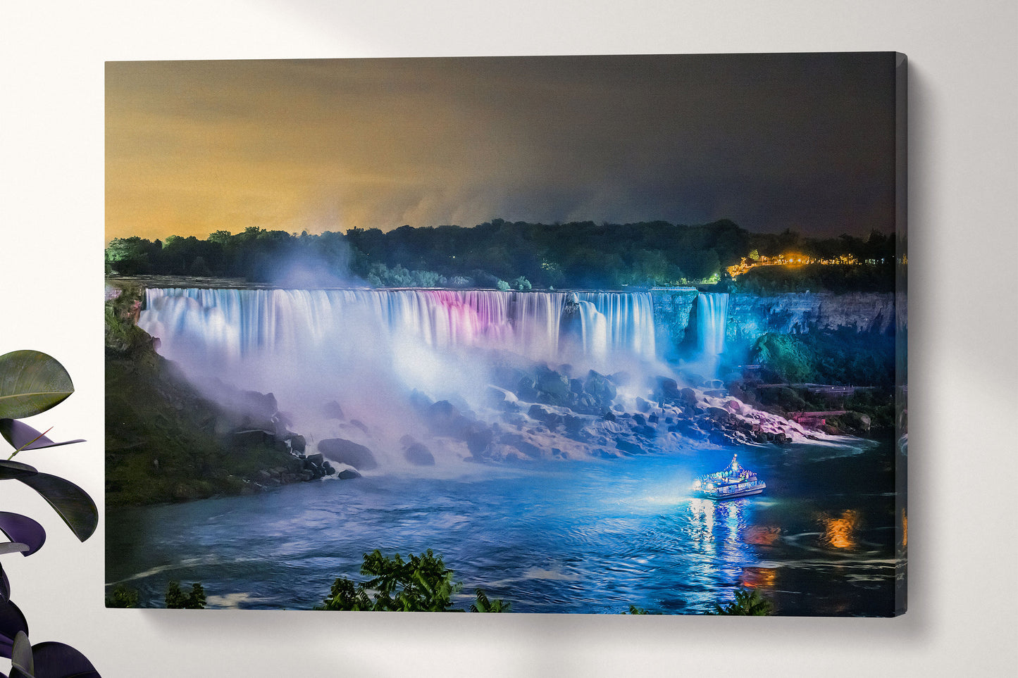 Niagara Falls by night, Ontario, Canada Leather Print