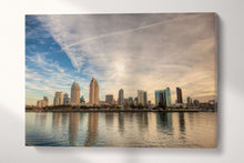 Charger l&#39;image dans la galerie, San Diego Skyline Canvas Leather Print, Made in Italy!