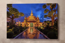 Laden Sie das Bild in den Galerie-Viewer, Thotsakan and Sahatsadecha Wat Arun Temple Bangkok wall decor