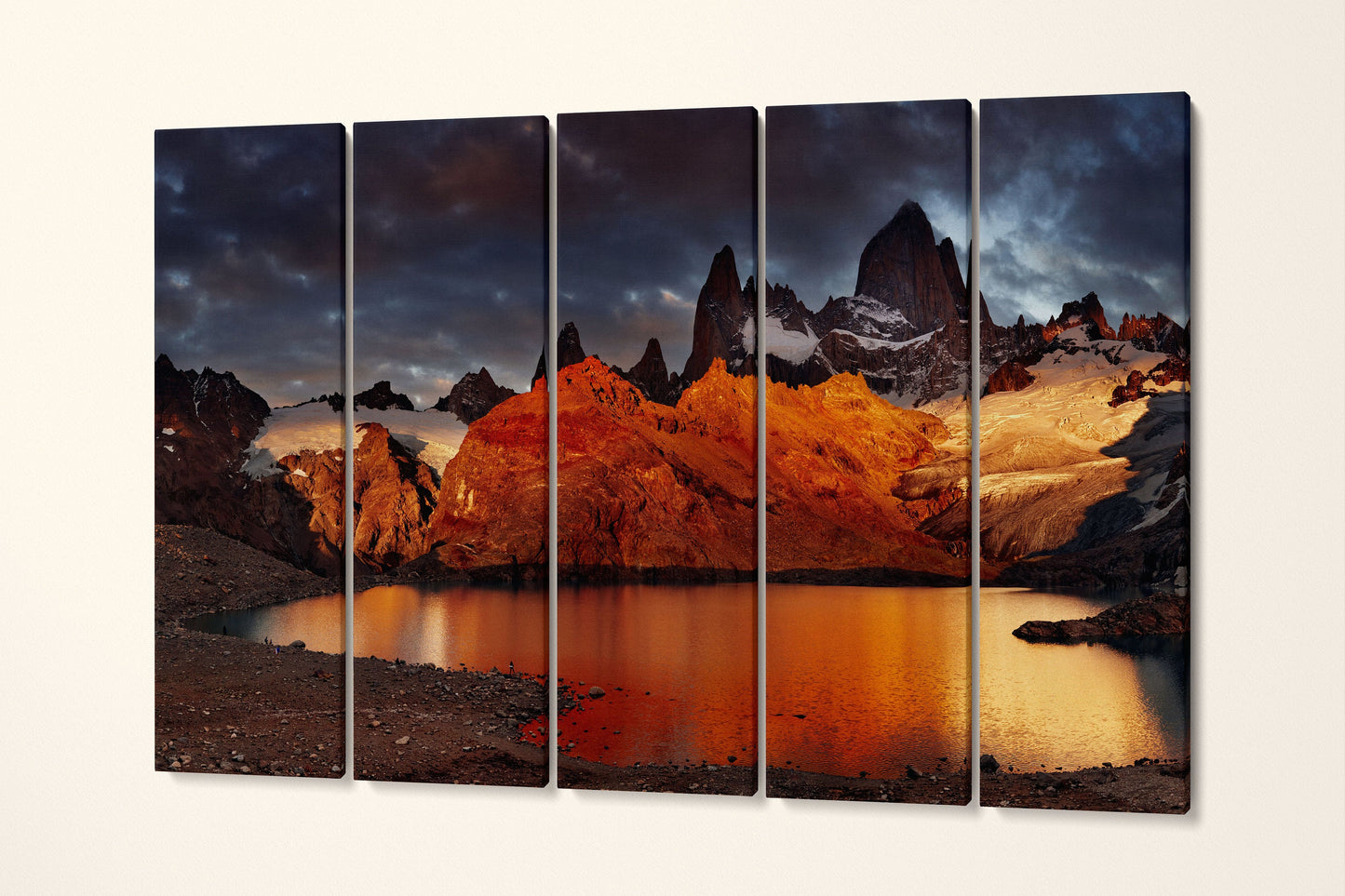 Laguna de Los Tres, Patagonia, Argentina canvas 5 panels