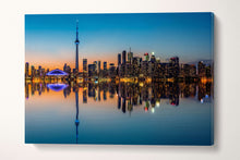 Laden Sie das Bild in den Galerie-Viewer, [canvas print] - Toronto skyline