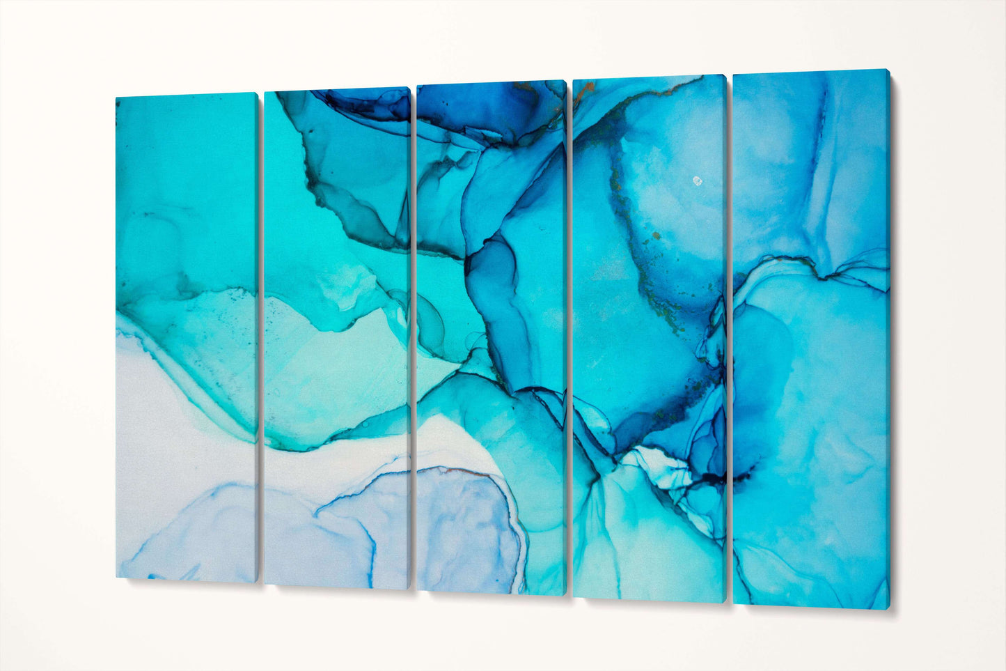 Hellblau getönte Marmorierung, gerahmter Leinwand-Lederdruck | Große Wandkunst | Große Wanddekoration | Luxuriöse Heimdekoration