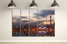Laden Sie das Bild in den Galerie-Viewer, [canvas] - Toronto home decor print