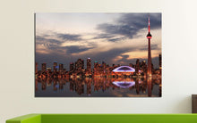 Laden Sie das Bild in den Galerie-Viewer, [canvas] - Toronto wall art print