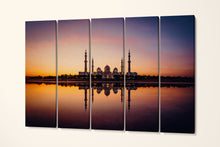 Charger l&#39;image dans la galerie, Sheikh Zayed Grand Mosque At Sunset Canvas Wall Art Eco Leather Print 5 panels